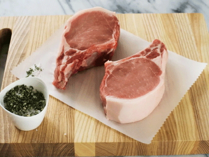 Free Range Naturally Raised Iowa Pork Rib Chops (4 PER PACK)